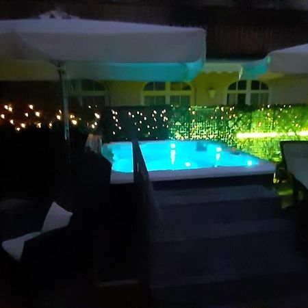 Hotel Aurora Vallarsa Екстериор снимка