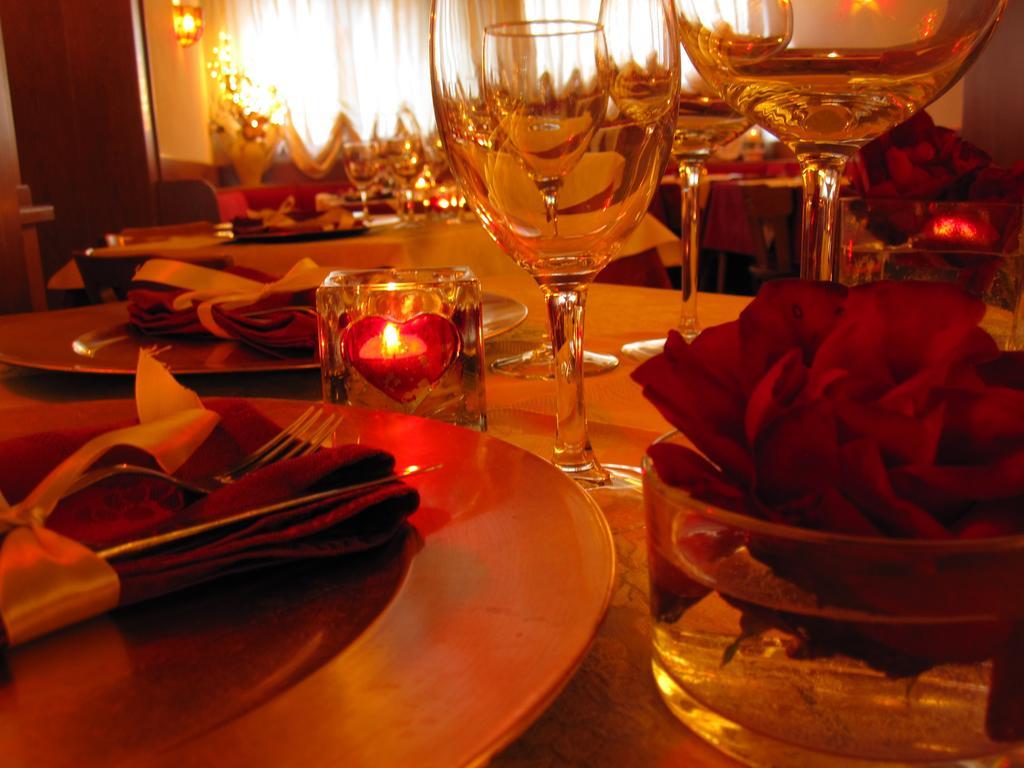 Hotel Aurora Vallarsa Екстериор снимка