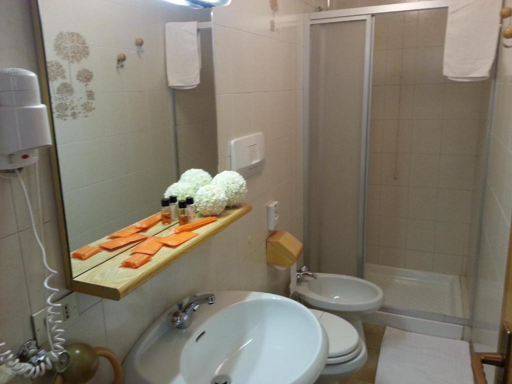 Hotel Aurora Vallarsa Стая снимка