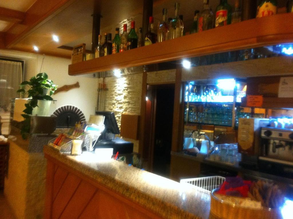 Hotel Aurora Vallarsa Екстериор снимка