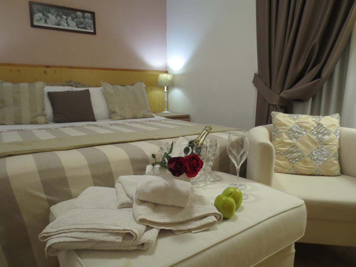 Hotel Aurora Vallarsa Екстериор снимка